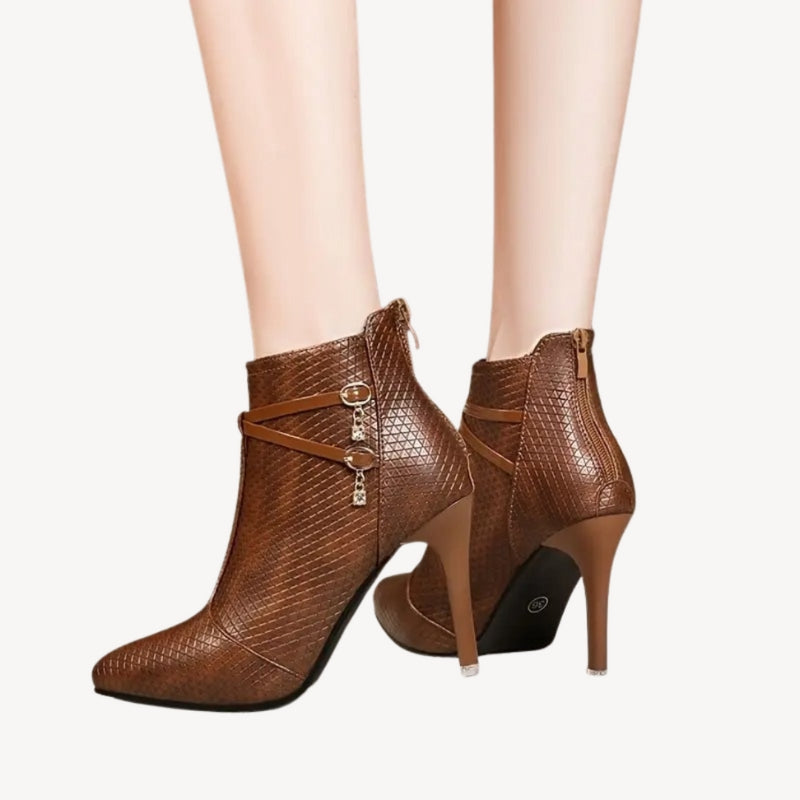 Nienke – Enkellaarzen met Hoge Hak en Puntige Neus Velani