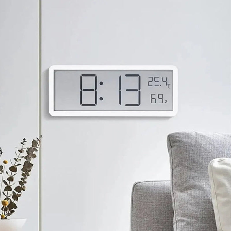 ChronaView – Digital Wall Clock with Clear Number Display