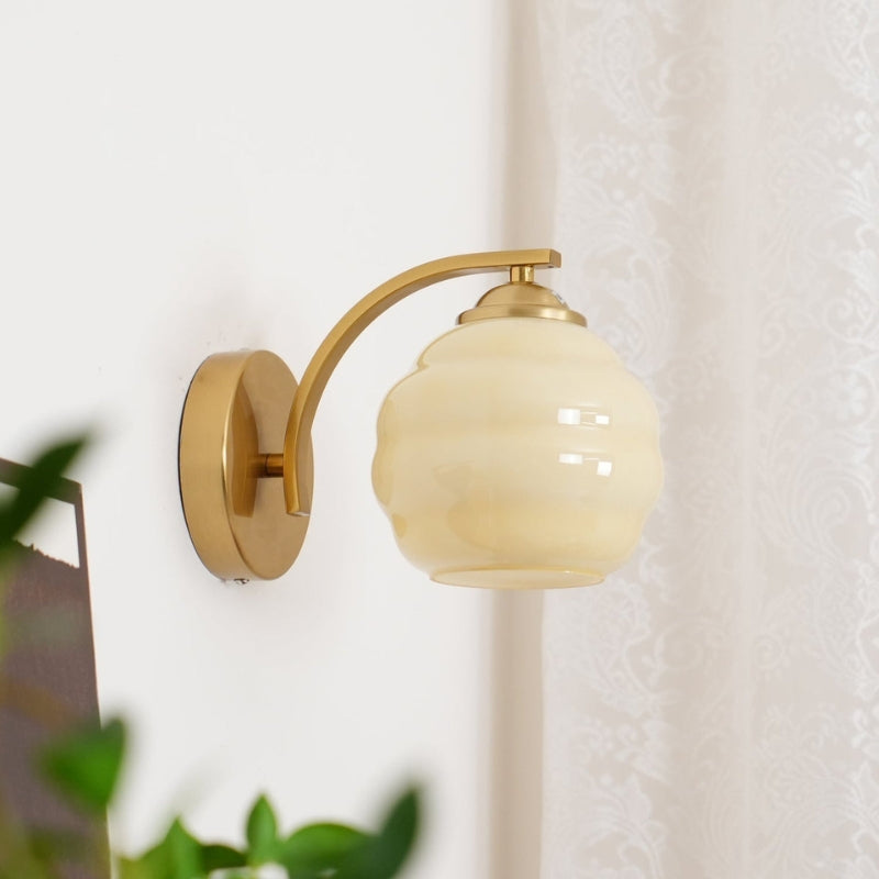 GlowArc – Ronde LED Wandlamp met Gebogen Stand Ontwerp Velani