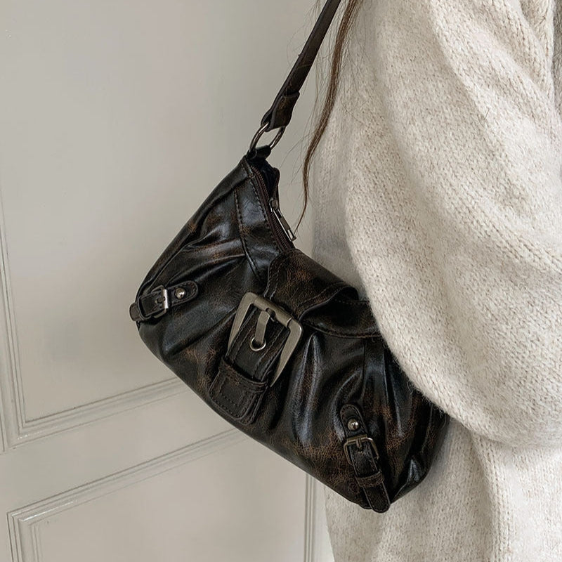 Nevia – Schoudertas met Grote Inhoud en Gesp Velani