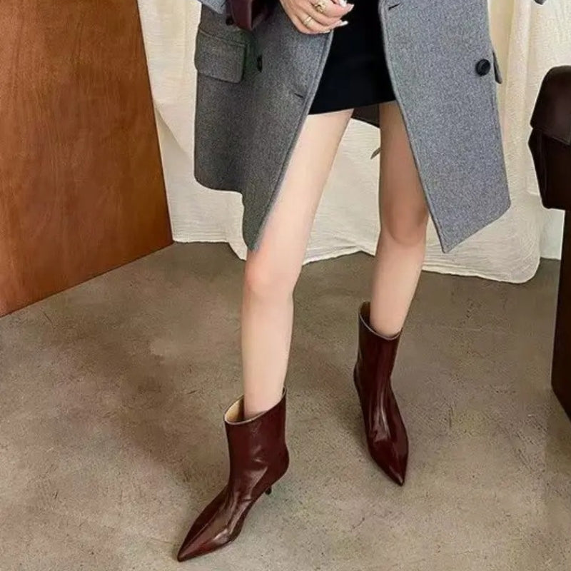 Isabella – Half Knee Boots with Heel Design