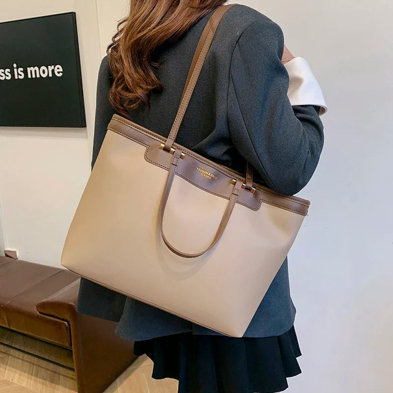 Saphira – Schoudertas met Grote Inhoud en Brede Riemen Velani