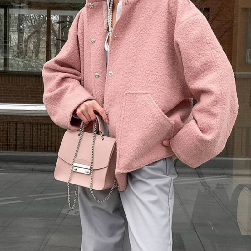 Sophia – Stand collar jacket with long sleeves and pockets