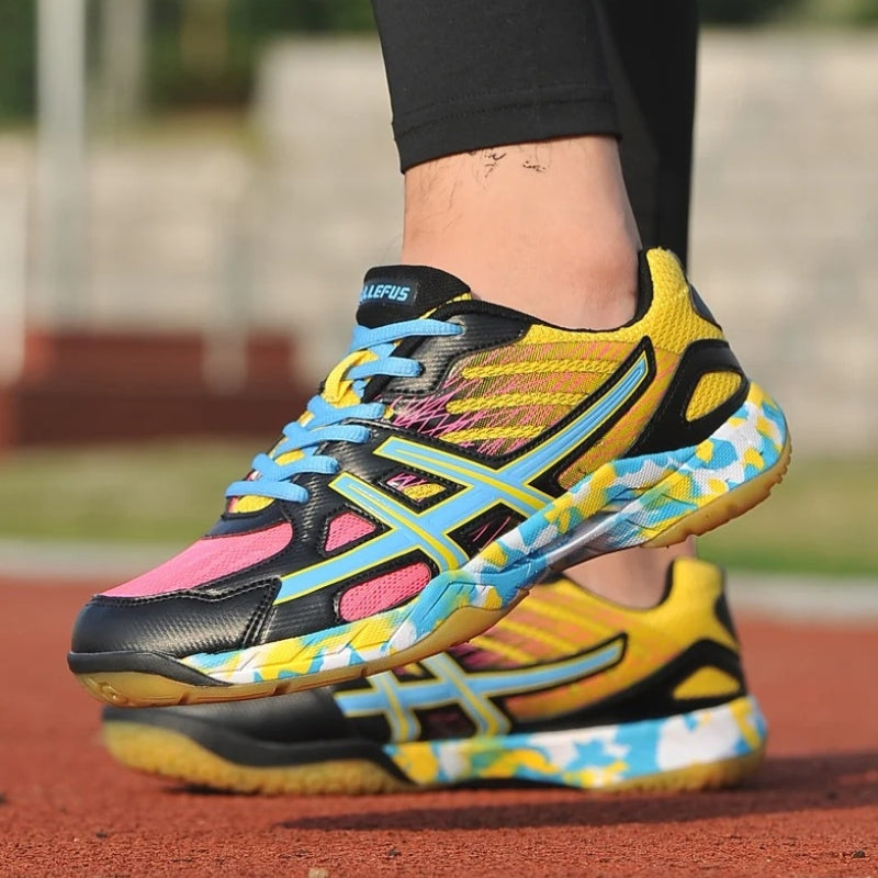 StrideFlex – Sneakers with Adjustable Laces and Round Toe