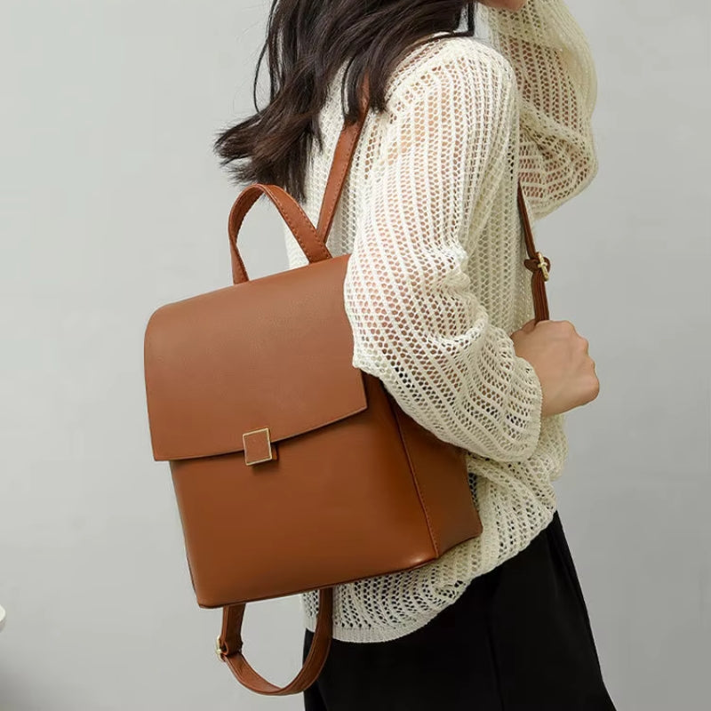 Samara – Large Capacity Backpack with Adjustable Straps and Pockets