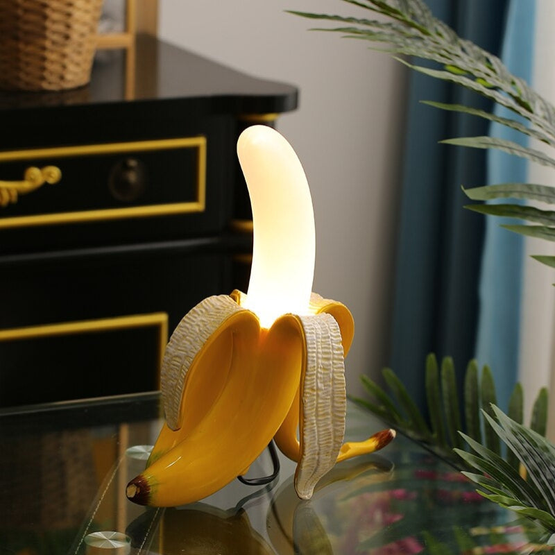 BanaGlow – Banana Design LED Table Lamp