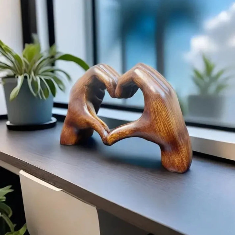 HeartCraft – Handgemaakte sculptuur van het liefdessymbool voor decoratie Velani