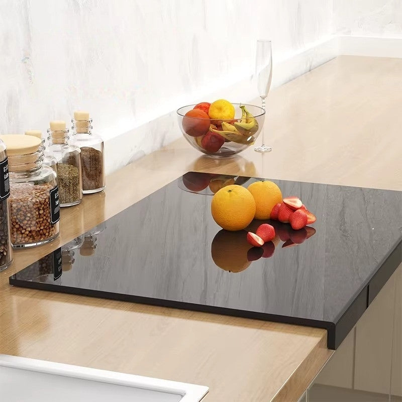 SliceEase – Fruit Cutting Board with Non-Slip Base