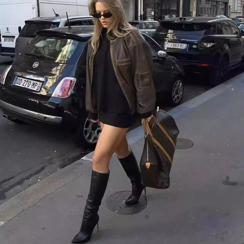 Isabella – Long sleeve jacket with zipper pockets and zip closure