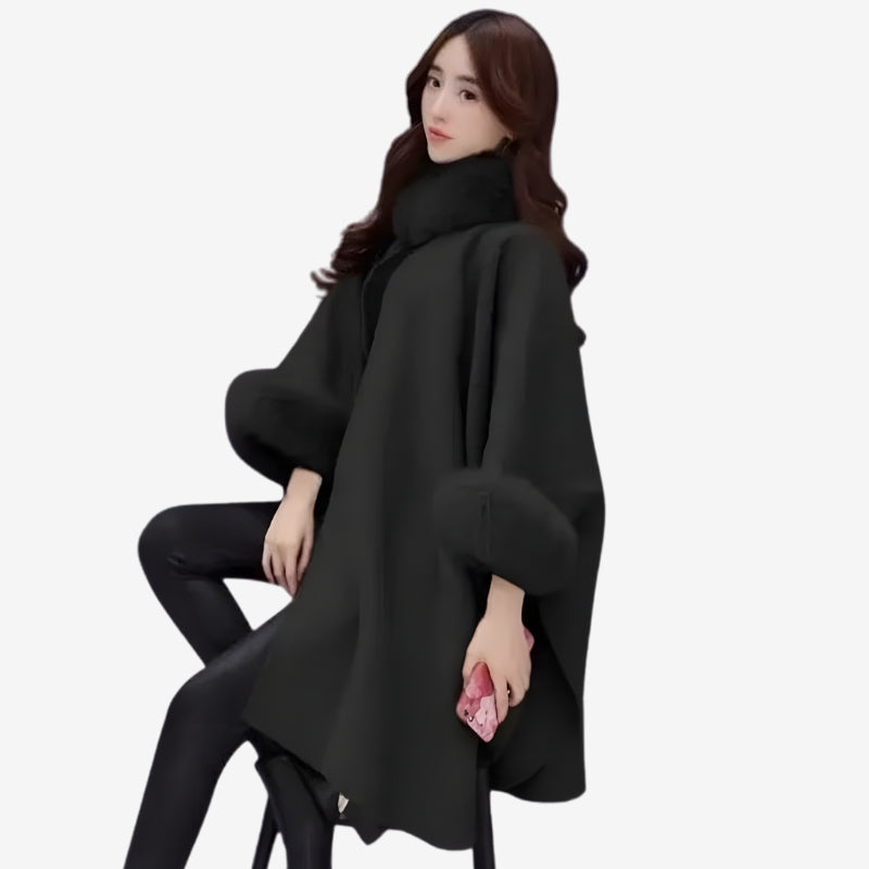 Elora – Long Sleeve Jacket with Loose Fit and Faux Fur