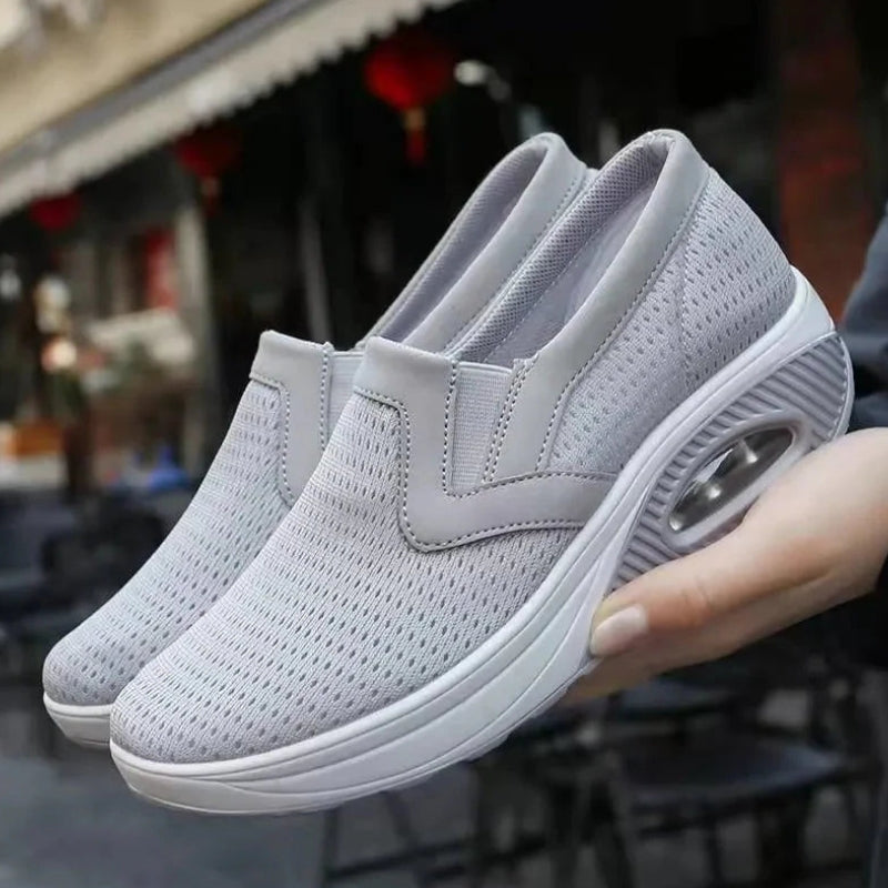 Luna – Round Toe Shoes With Lace Free Design