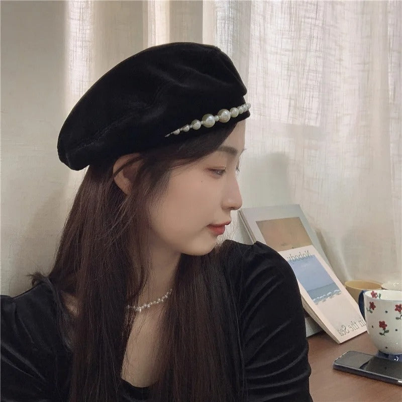 Ella – Round Hat with Pearl Beret Design