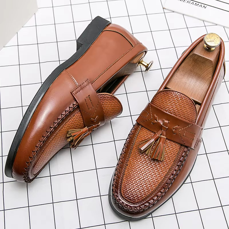 Men’s Tassel Slip-On Shoes with Classic Pointed Toe Design