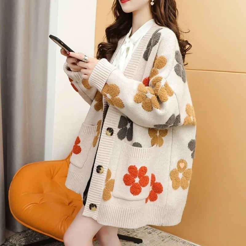 Ava – Long Sleeve Sweater With Floral Pattern And Pockets