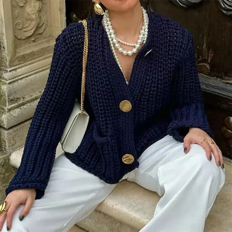 Emma – Long sleeve round neck sweater with buttons