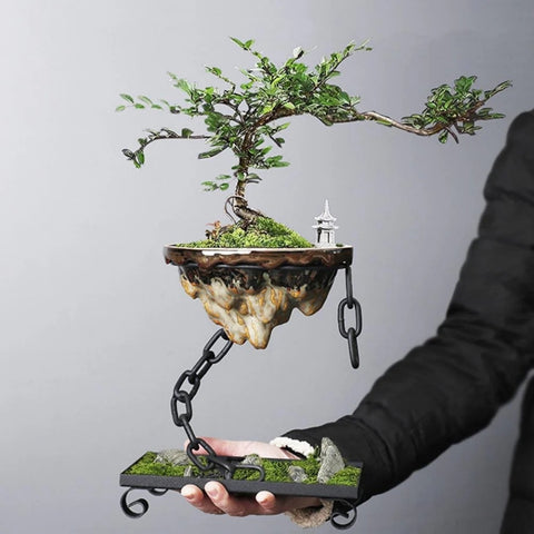 AeroLeaf – Hanging Sculptural Planter With Chain Suspension