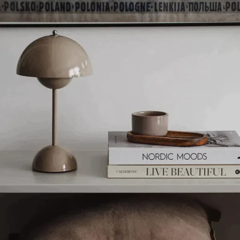 LumaGlow – Paddestoelvormige Tafellamp met Instelbare Helderheid Velani