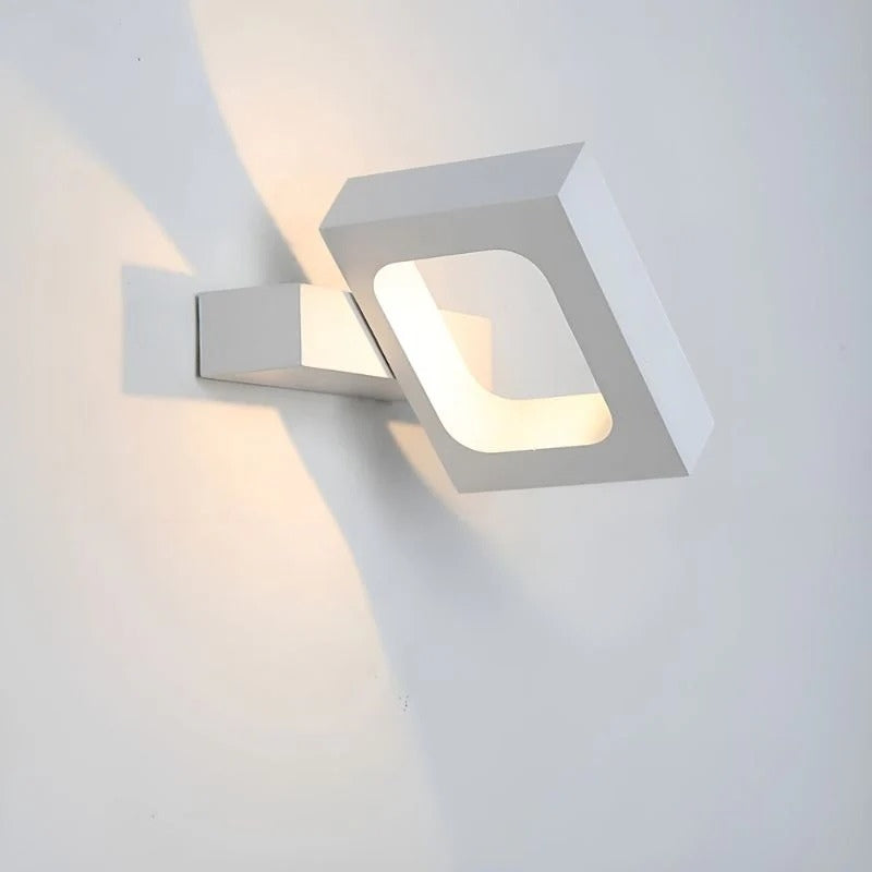 GlowBend – Adjustable LED Wall Lamp for Flexible Lighting