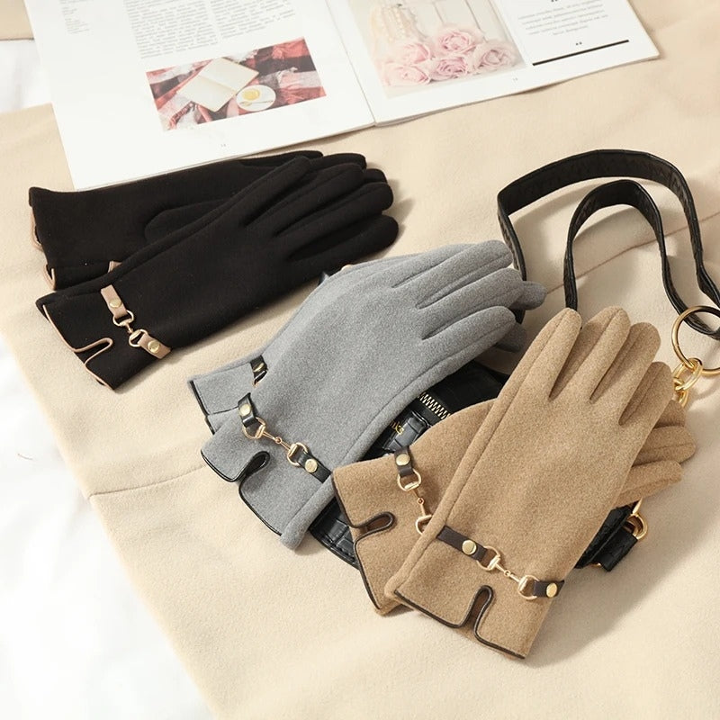 Bella – Full Finger Gloves with Chain Buckle Design