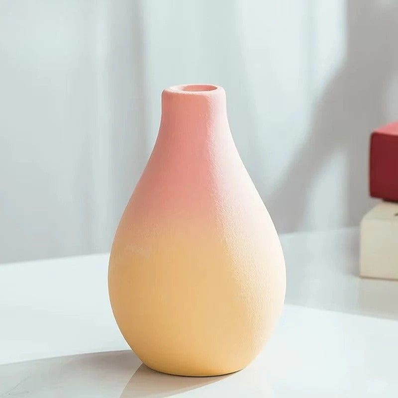 StrucTura – Decorative Vase with Geometric Design