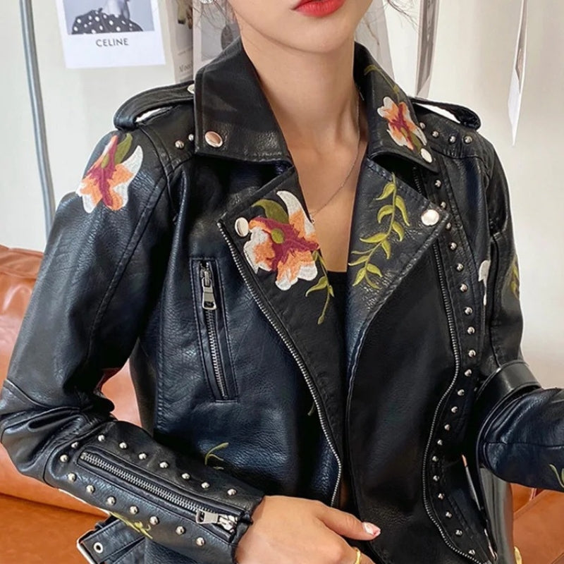 Olivia – Jacket with Zipper Closure and Floral Pattern