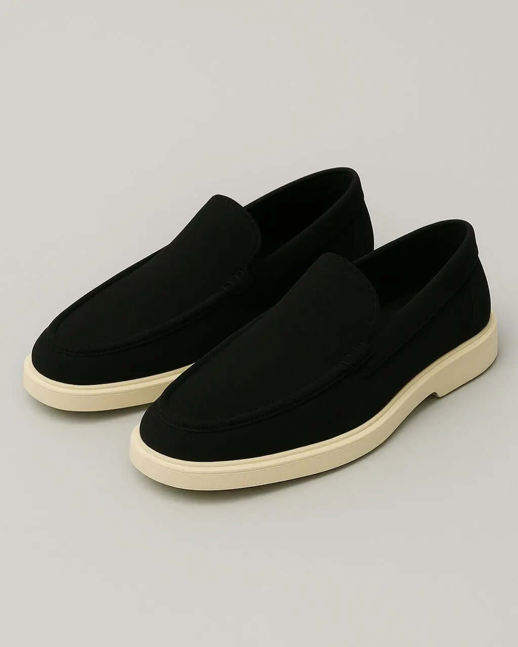 Softey Suède Loafers Met Antislip Rubberen Zool-Shoes-Velani-Zwart-39-Velani