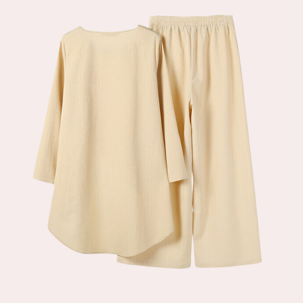 Nienke – Tweedelige Set met Top met Ronde Hals en Broek met Wijde Pijpen Velani
