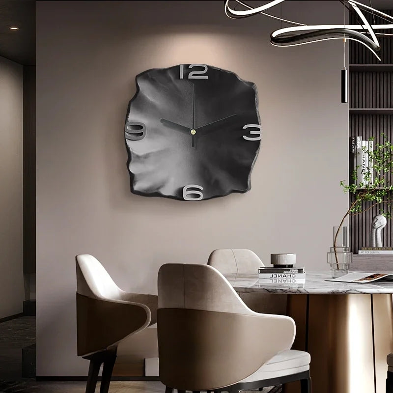 ArtisTime – Decoratieve Wandklok met Abstract Ontwerp Velani
