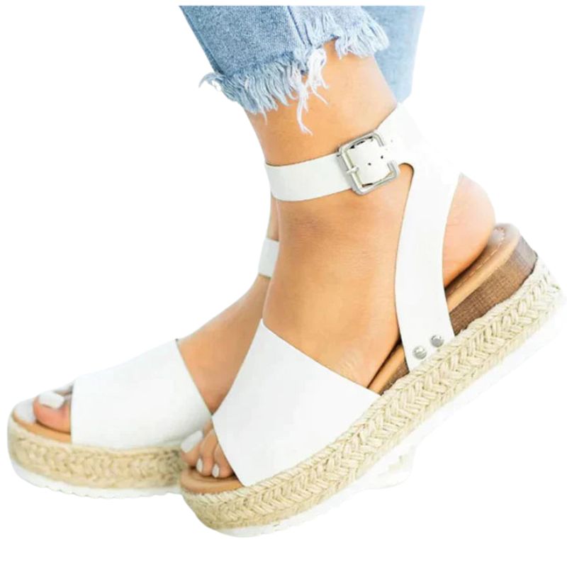 Hazel – Flats met Verstelbare Gespsluiting en Antislipzool Velani