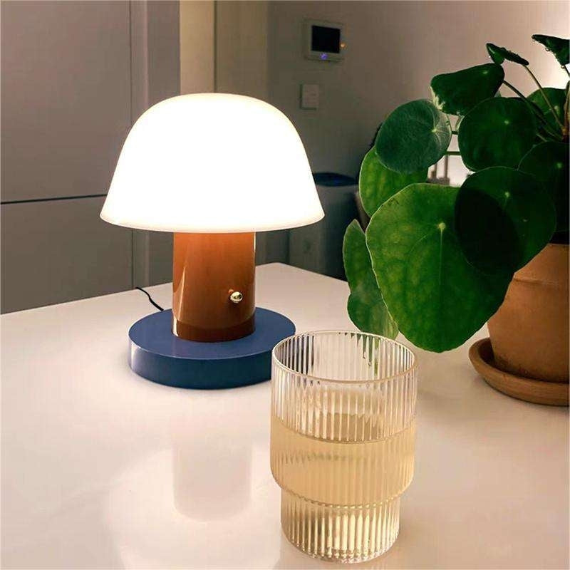 GlowMush – Touch Table Lamp Mushroom Design