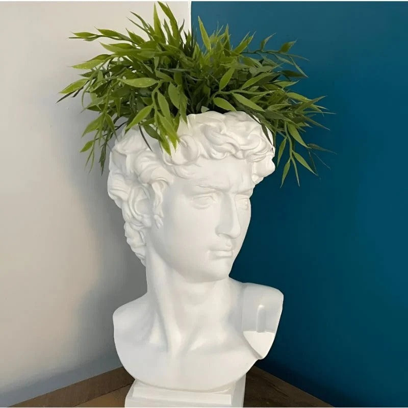 FiguRina – Decoratieve bloempot in mensvorm voor display Velani