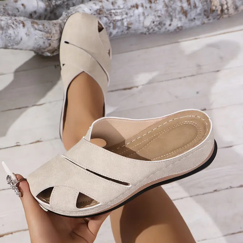 Diana – Sandalen met Ronde Neus Gekruiste Bandjes en Antislipzool Velani