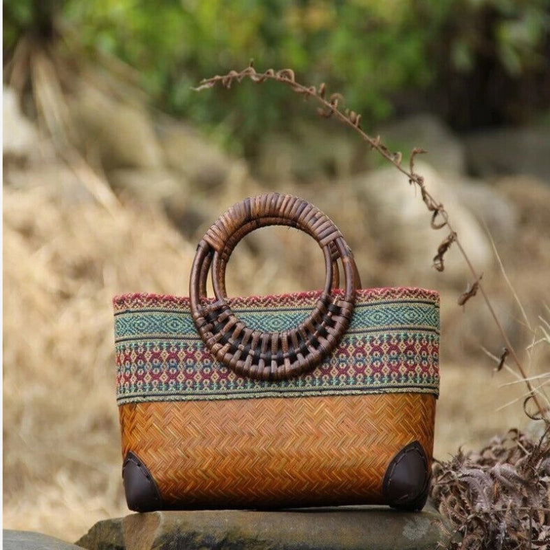 Zoe – Women's Handbag with a Cheerful Pattern and Zip Pocket