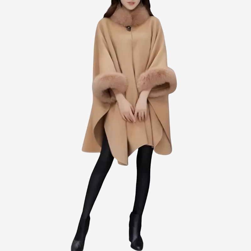 Elora – Long Sleeve Jacket with Loose Fit and Faux Fur