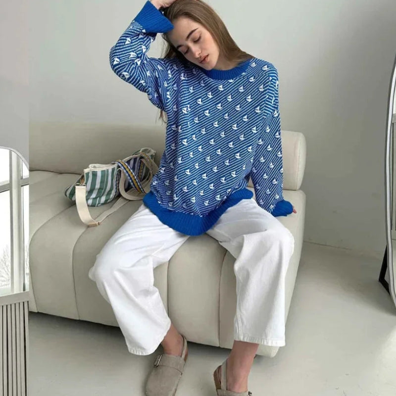 Emma – Loose Fitting Sweater With Long Sleeves And Round Neck