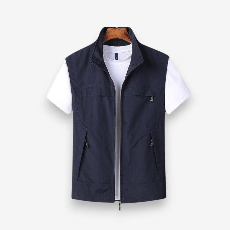 Jaxon – Sleeveless Vest with Zipper Closure and Multiple Pockets