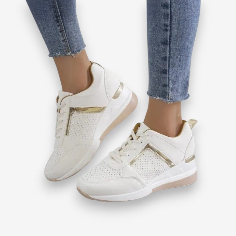 Nina – Round Toe Boots With Adjustable Laces And Breathable Design