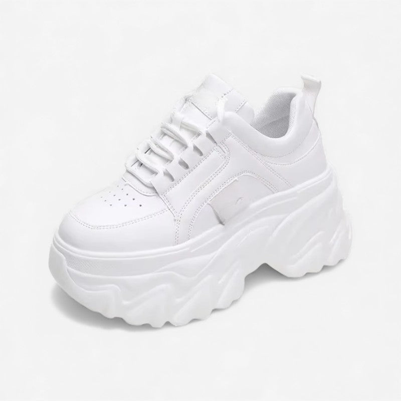 Ella – Chunky sole sneakers with lace-up and round-toe design
