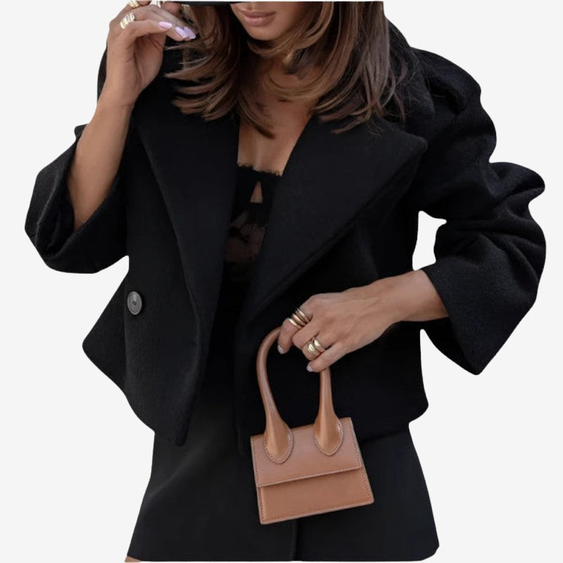 Selene – Long Sleeved Coat with Notched Collar and Button Closure