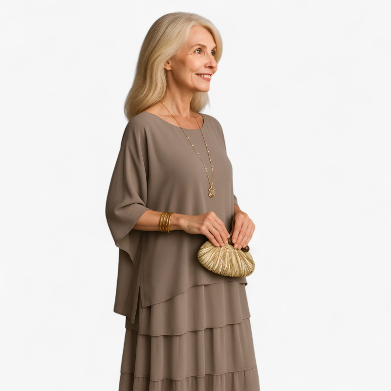 Nova – Lange A-lijn Gelaagde Maxi Jurk met Ronde Hals en Korte Mouwen Velani