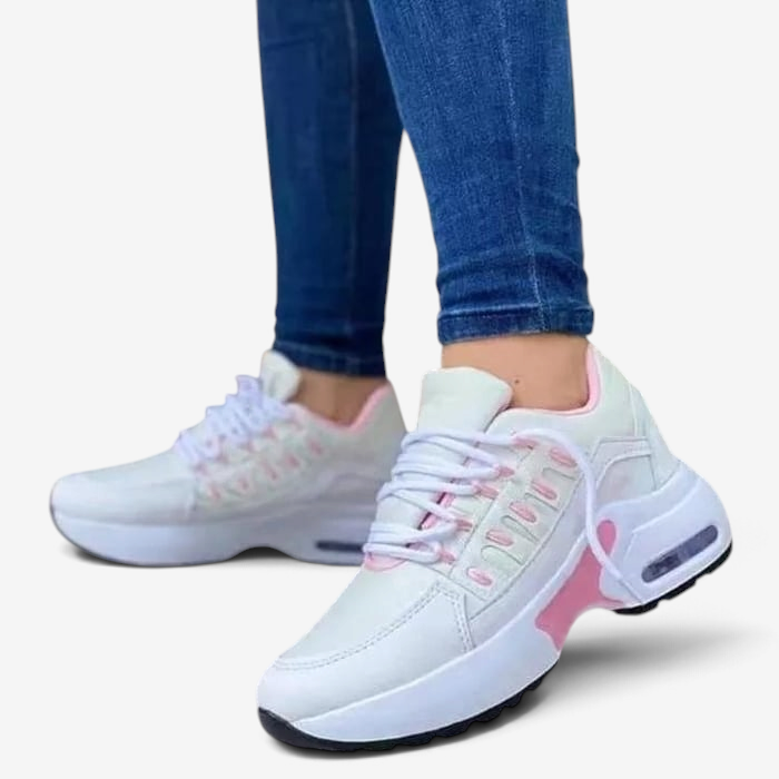 GripSneak – Lace-Up Sneakers with Round Toe and Flexible Rubber Outsole