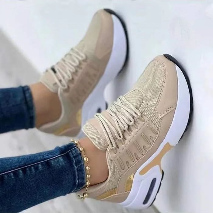 GripSneak – Lace-Up Sneakers with Round Toe and Flexible Rubber Outsole