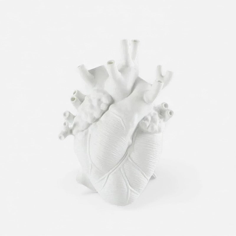HeartBloom – Heart-shaped Sculpture Vase with Multi-Flower Holder