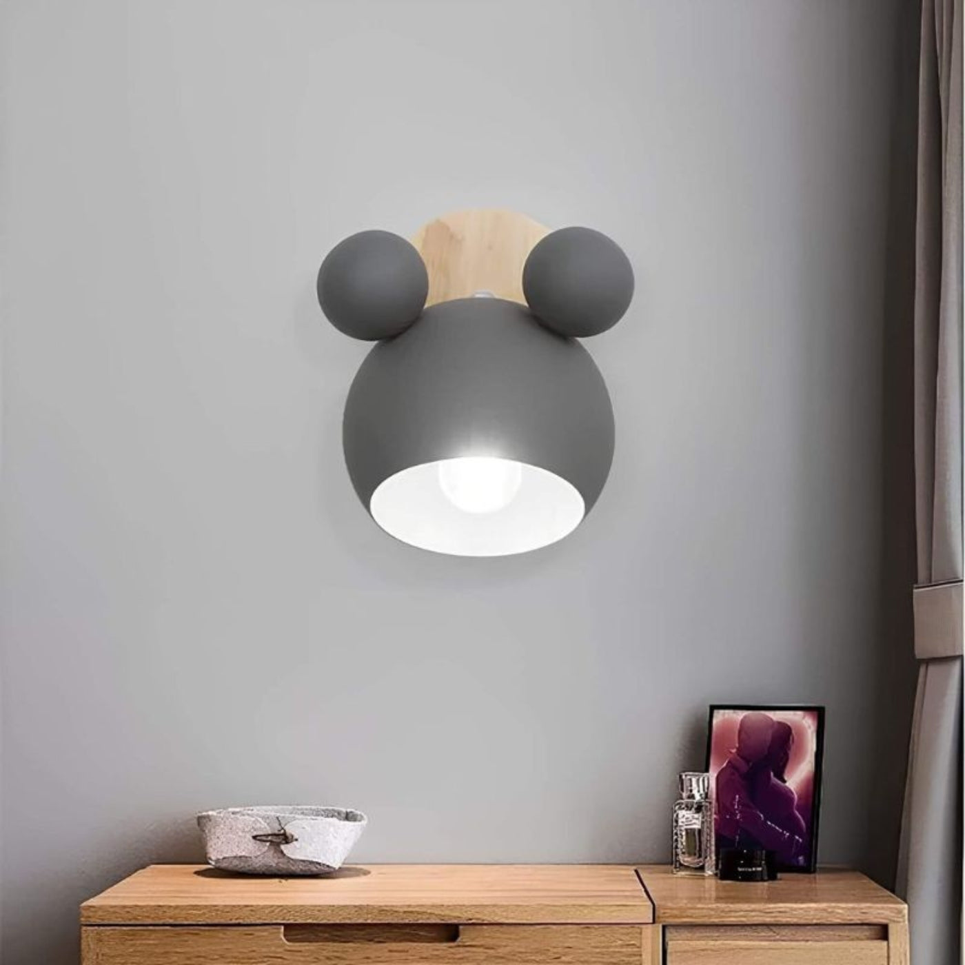 LightJoy – Decorative LED Wall Lamp with Cartoon Inspiration