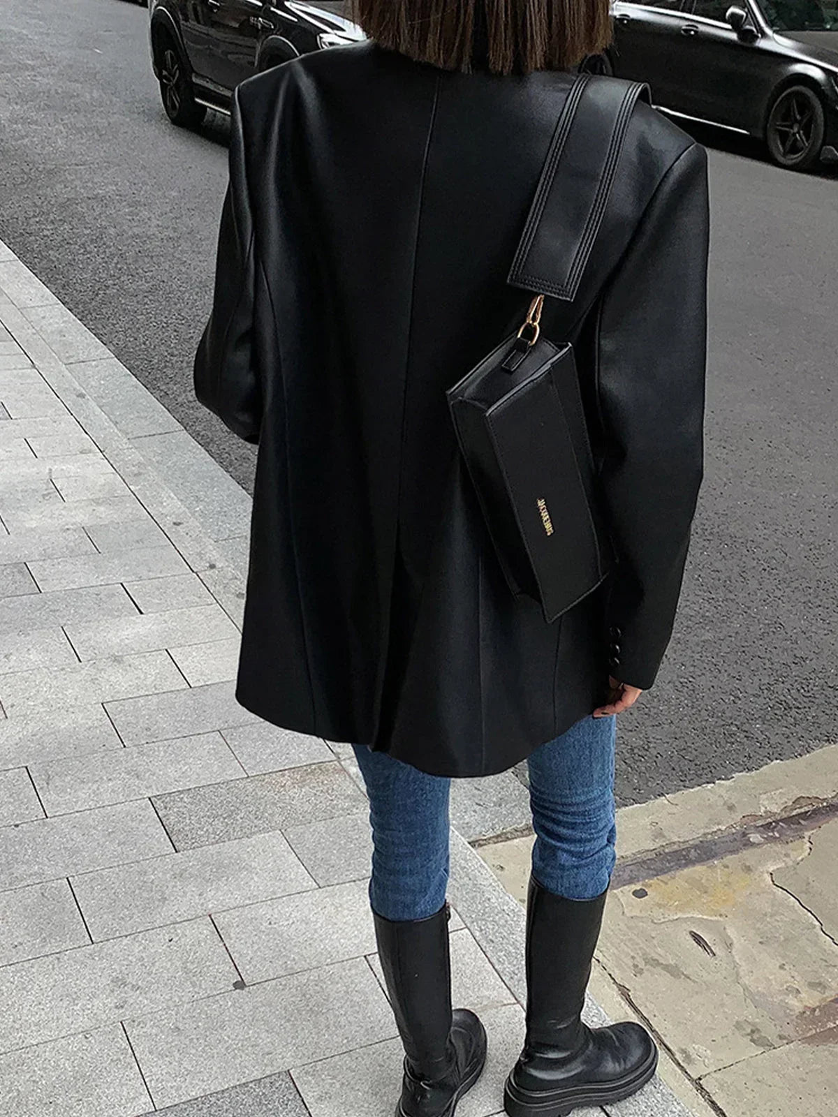 Vent - Women's Oversized Blazer with Notched Lapel Collar