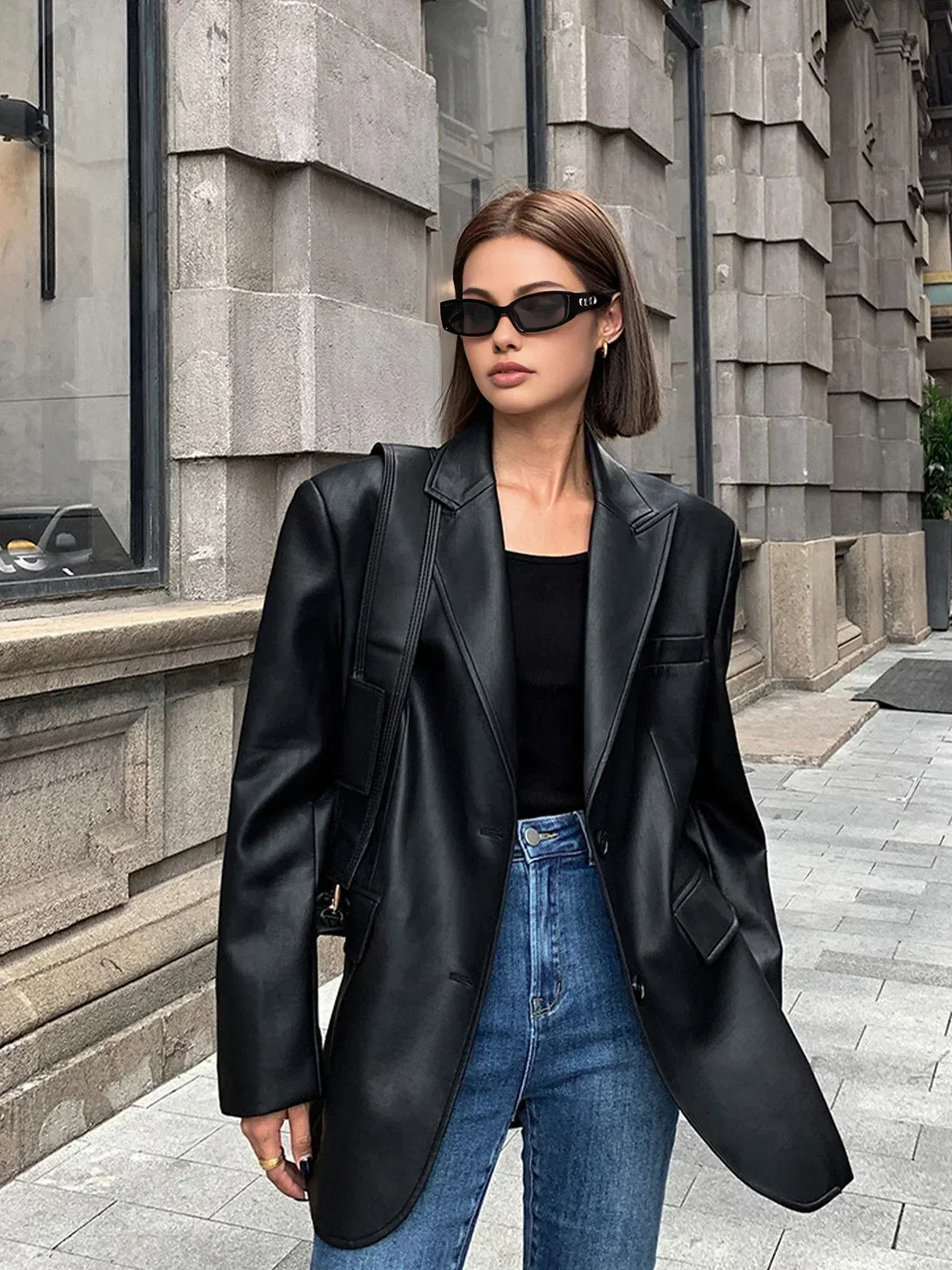 Vent - Women's Oversized Blazer with Notched Lapel Collar