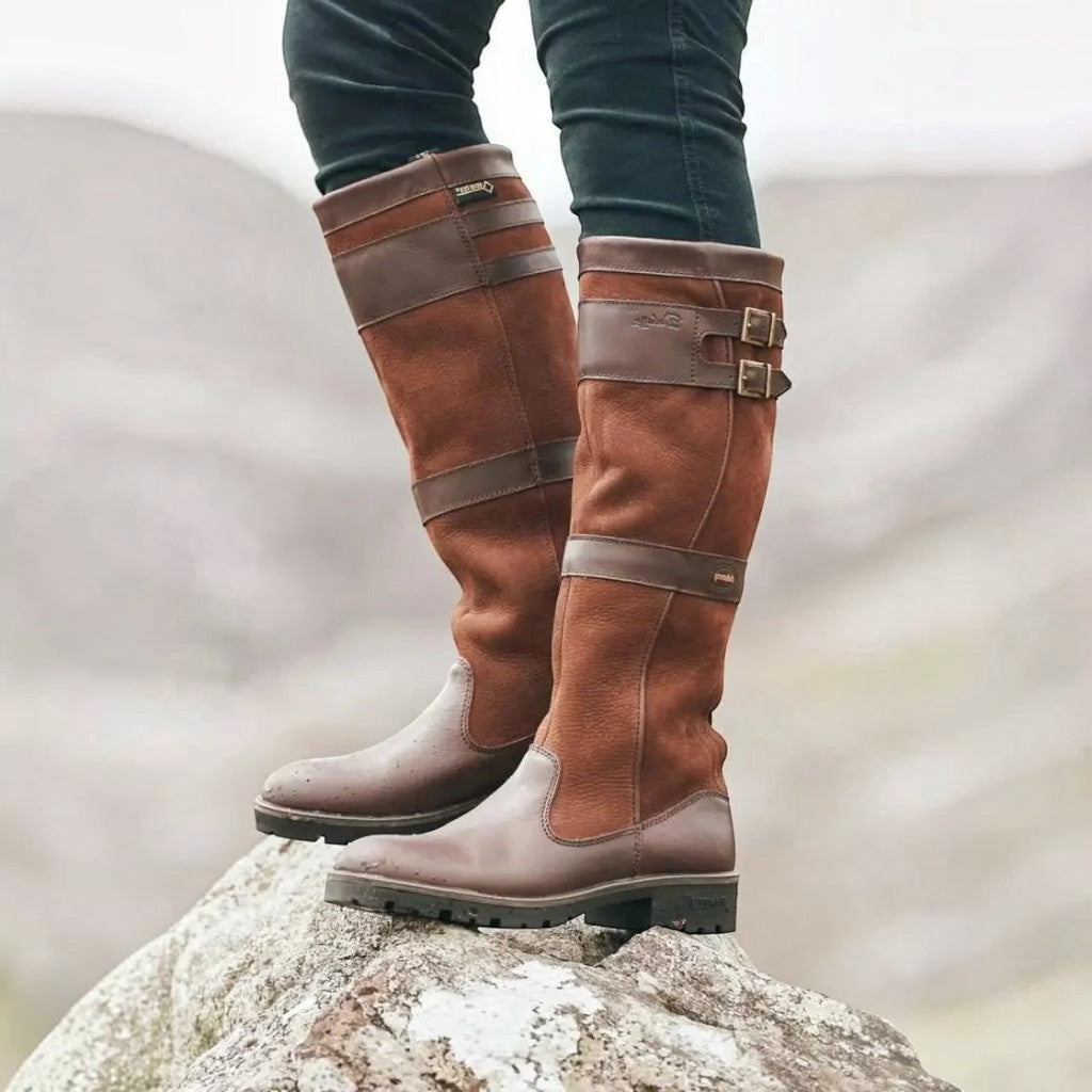 Vogue - Women’s Knee-High Boots with Buckles and Zipper