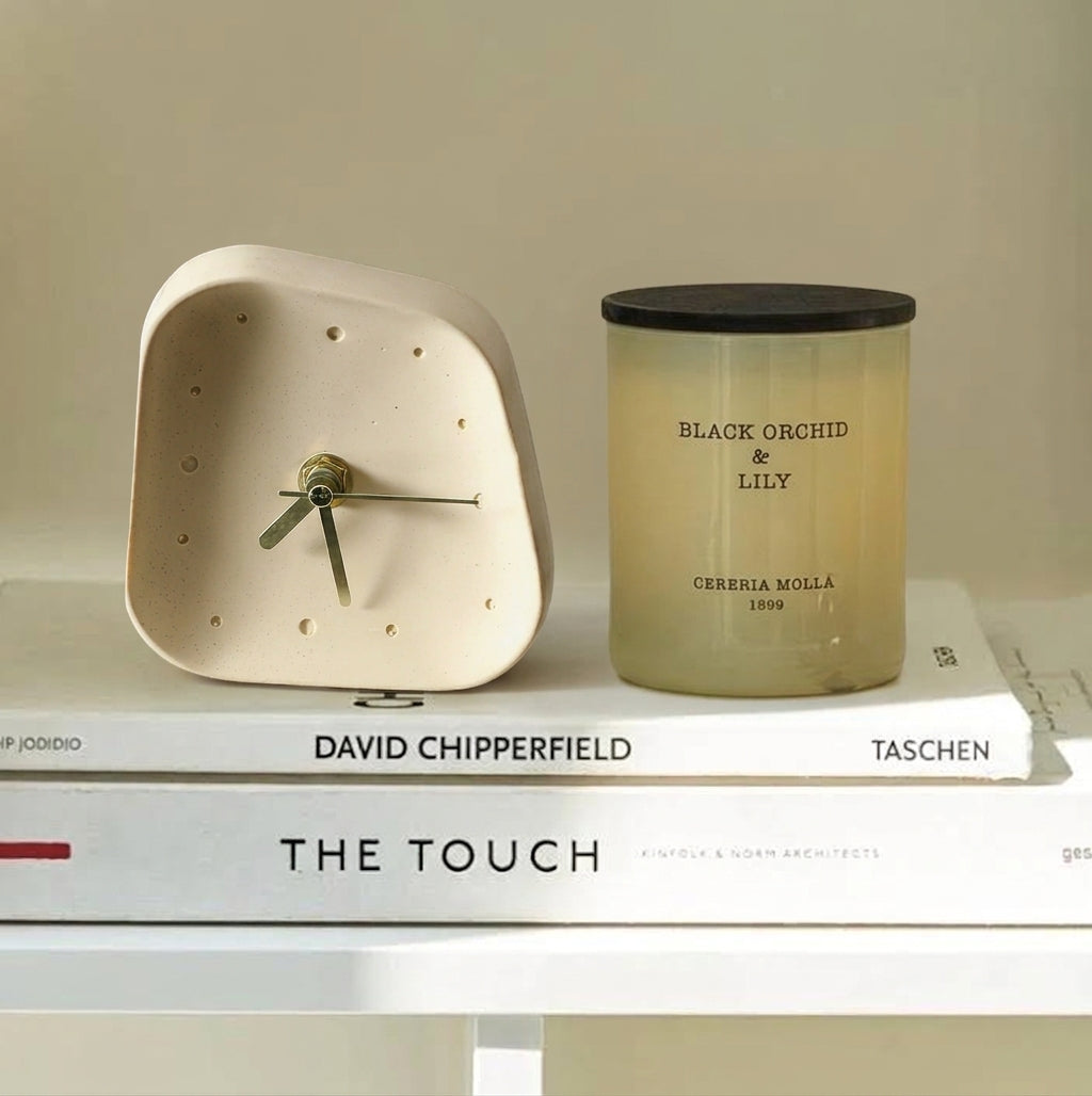 TimeSphere – Desk Clock with Invisible Numbers & Ball Stand