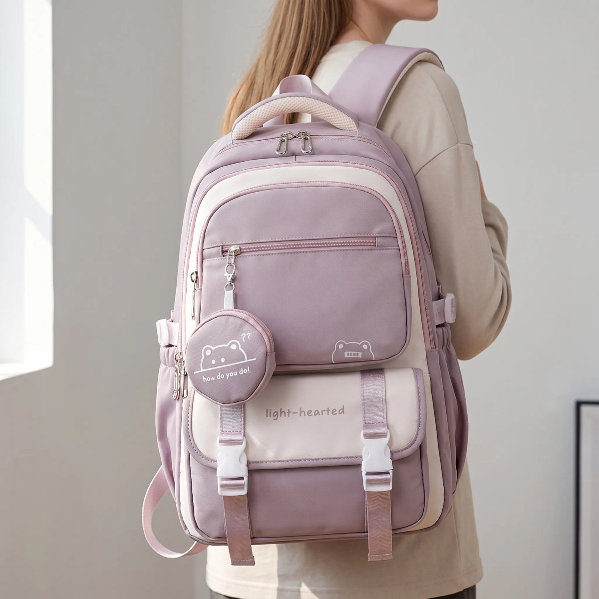 PackFlex – Multi-Compartment Backpack with Detachable Storage Pocket