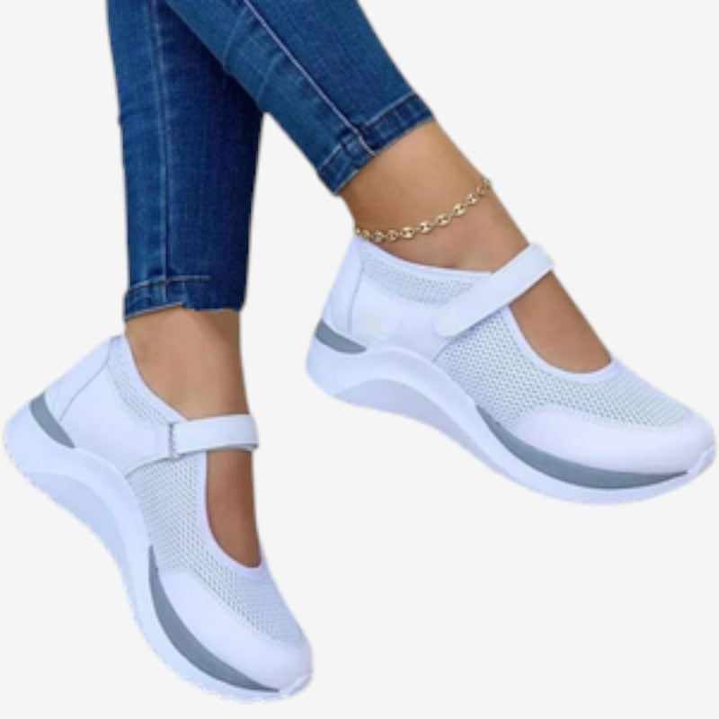 Carol – Veterschoenen met ronde neus van mesh en dikke zool Velani